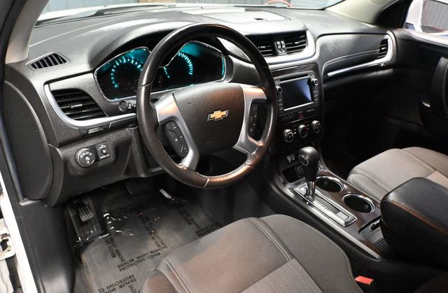 2017 Chevrolet Traverse LT AWD  - 23068128 - 8