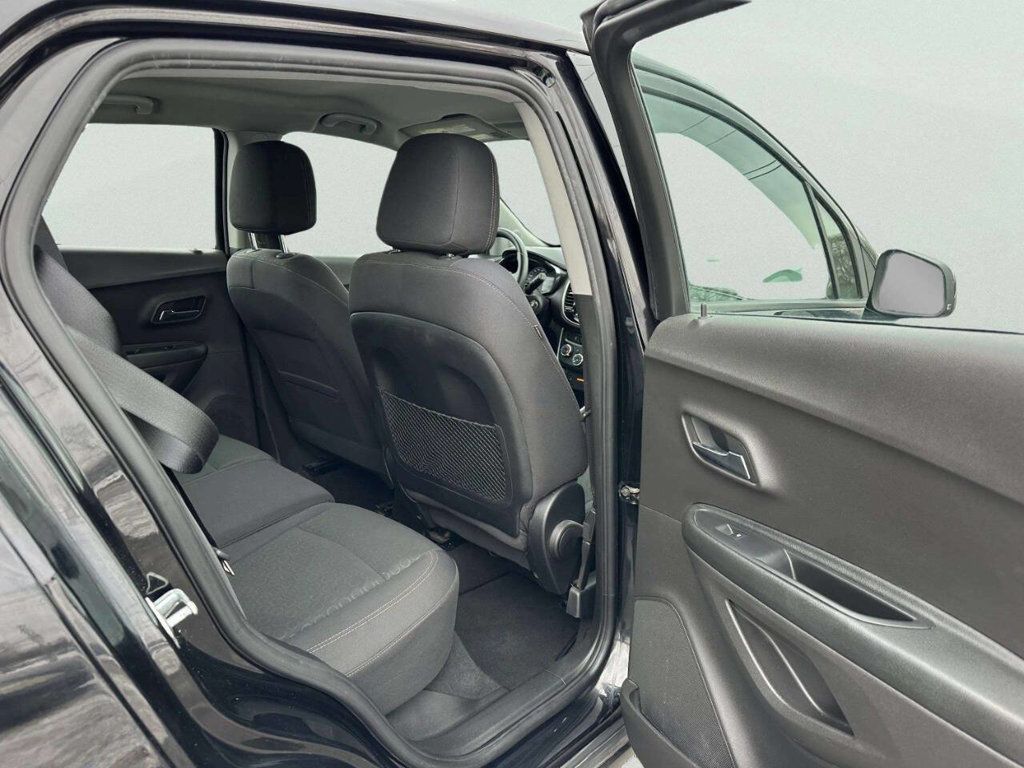 2017 Chevrolet Trax FWD 4dr LS - 22982280 - 16