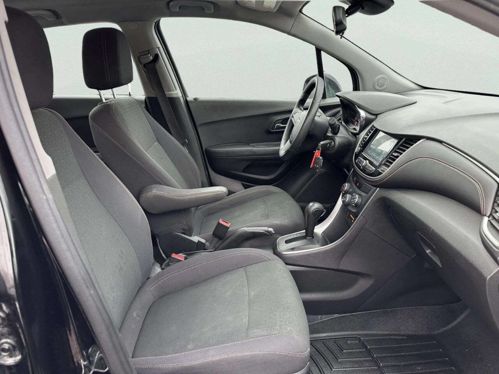2017 Chevrolet Trax FWD 4dr LS - 22982280 - 19