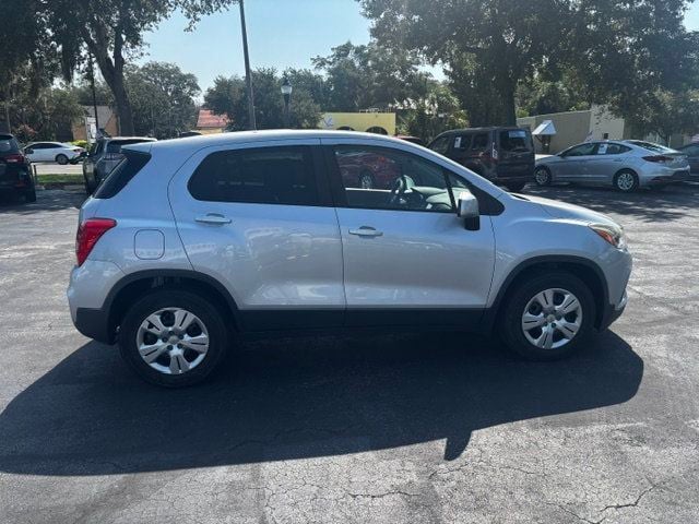 2017 Chevrolet Trax FWD 4dr LS - 23067519 - 2