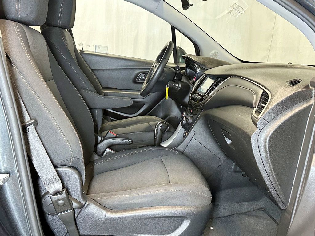 2017 Chevrolet Trax FWD 4dr LT - 23040319 - 17