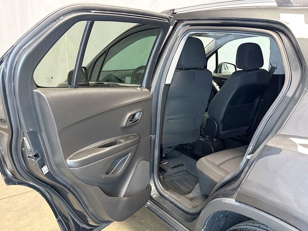 2017 Chevrolet Trax FWD 4dr LT - 23040319 - 28