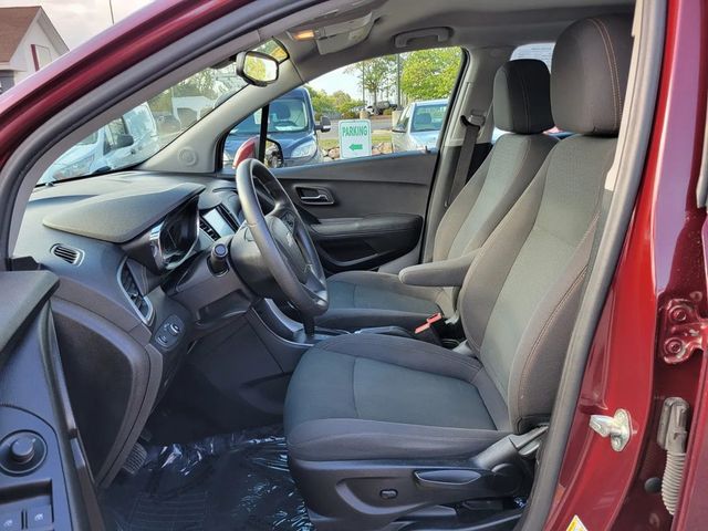 2017 Chevrolet Trax LS Sport Utility 4D - 22950010 - 1