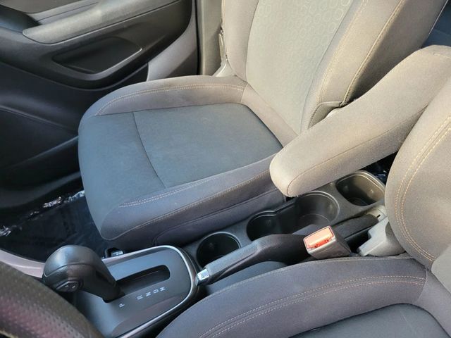 2017 Chevrolet Trax LS Sport Utility 4D - 22950010 - 25