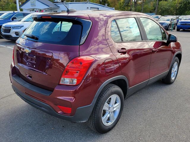 2017 Chevrolet Trax LS Sport Utility 4D - 22950010 - 4