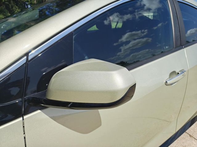 2017 Chevrolet Volt 2017 Chevyrolet Volt Plug-In Hybrid Electric PHEV - 22885974 - 14