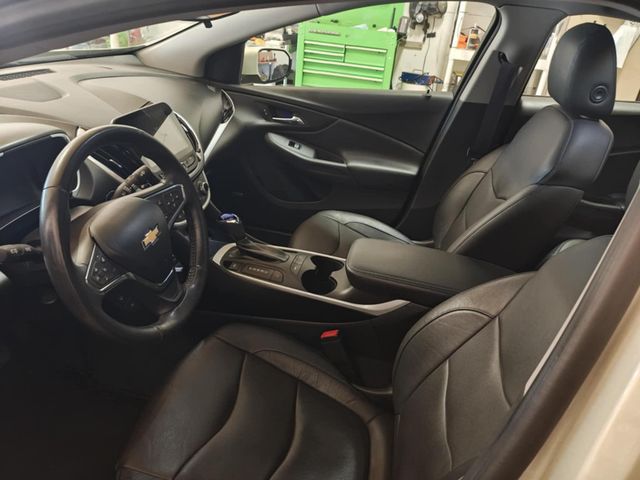 2017 Chevrolet Volt 2017 Chevyrolet Volt Plug-In Hybrid Electric PHEV - 22885974 - 3