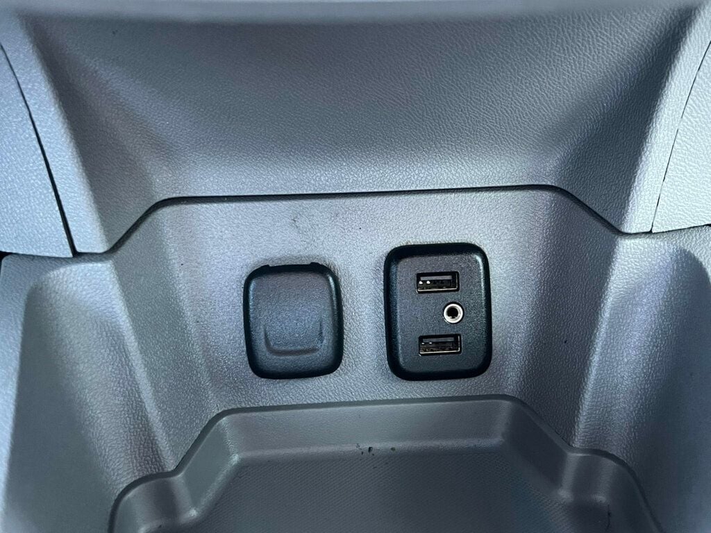 2017 Chevrolet Volt LT photo 21