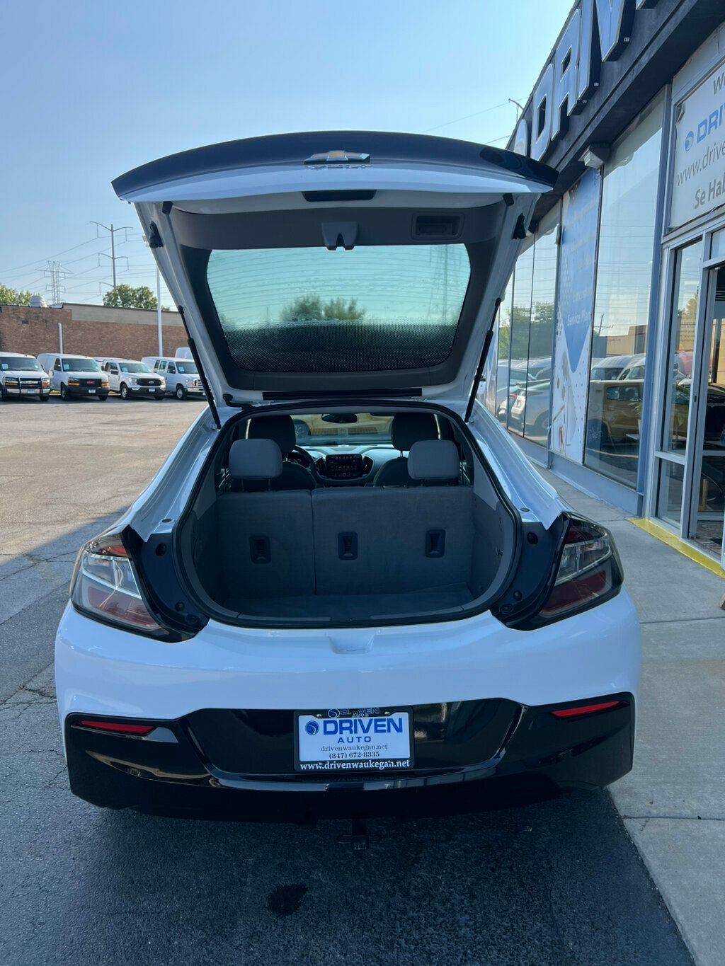 2017 Chevrolet Volt LT photo 24