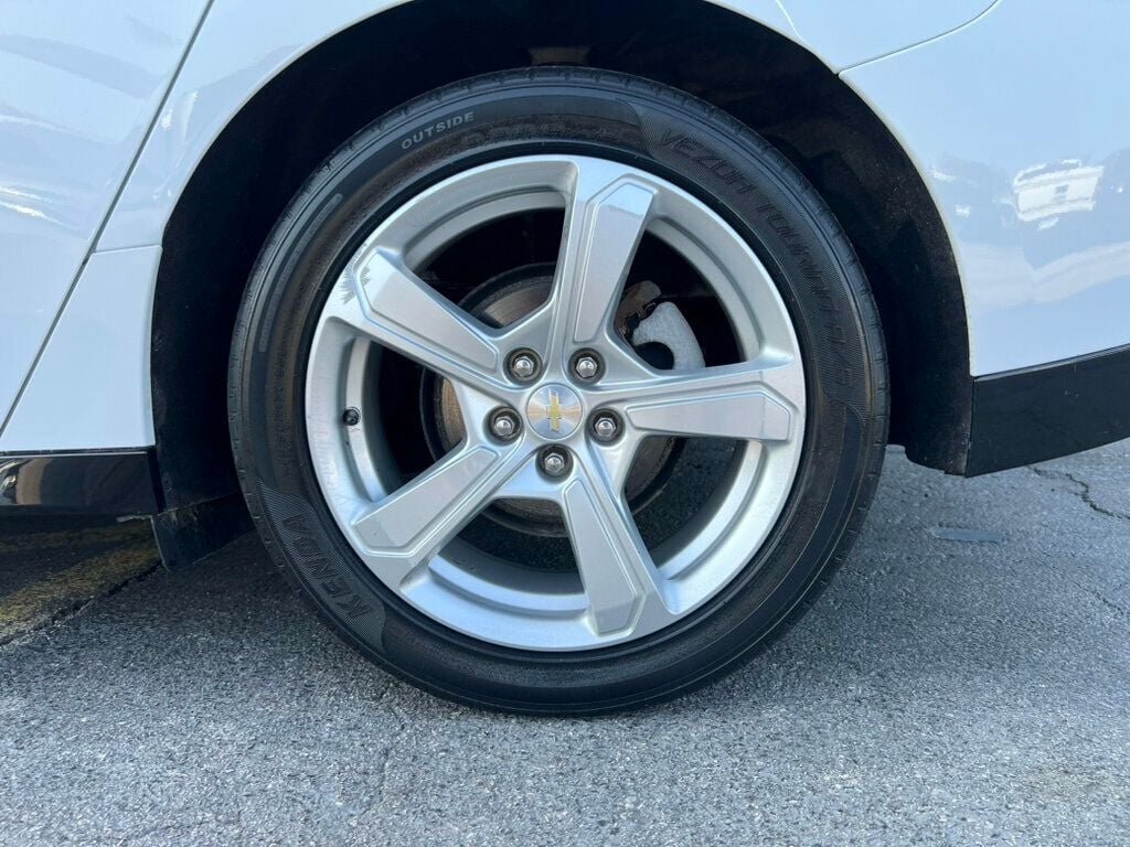 2017 Chevrolet Volt LT photo 26