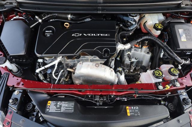 2017 Chevrolet Volt Premier - 23064946 - 9