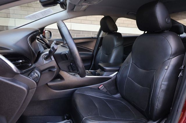 2017 Chevrolet Volt Premier - 23064946 - 14