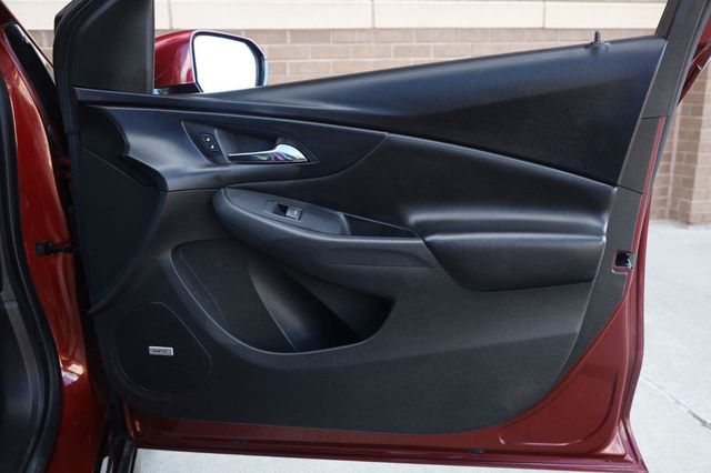 2017 Chevrolet Volt Premier - 23064946 - 21