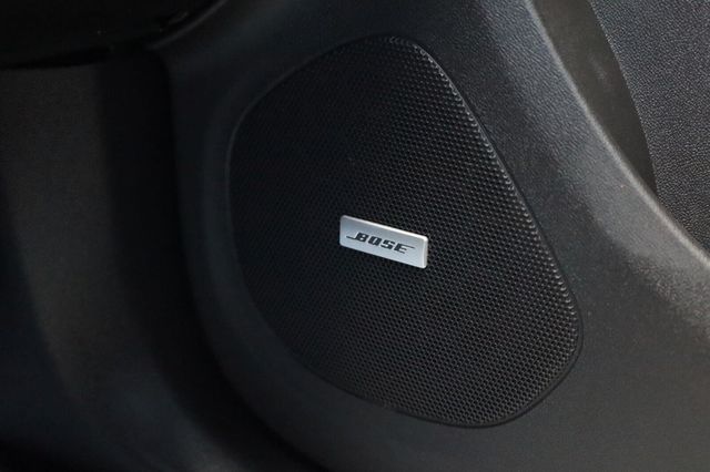 2017 Chevrolet Volt Premier - 23064946 - 28