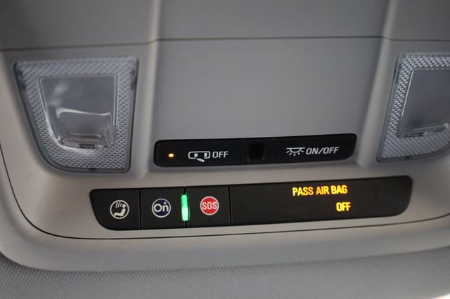 2017 Chevrolet Volt Premier - 23064946 - 29
