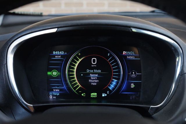 2017 Chevrolet Volt Premier - 23064946 - 37