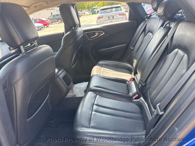 2017 Chrysler 200 Limited Platinum FWD - 23052007 - 9