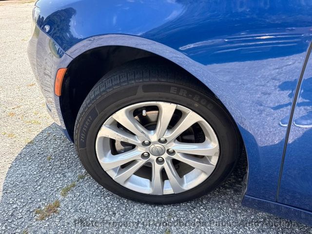 2017 Chrysler 200 Limited Platinum FWD - 23052007 - 11