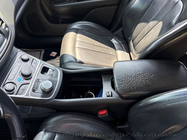 2017 Chrysler 200 Limited Platinum FWD - 23052007 - 8