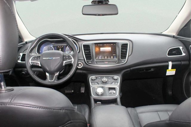 2017 Chrysler 200 Limited Platinum FWD - 22962398 - 7