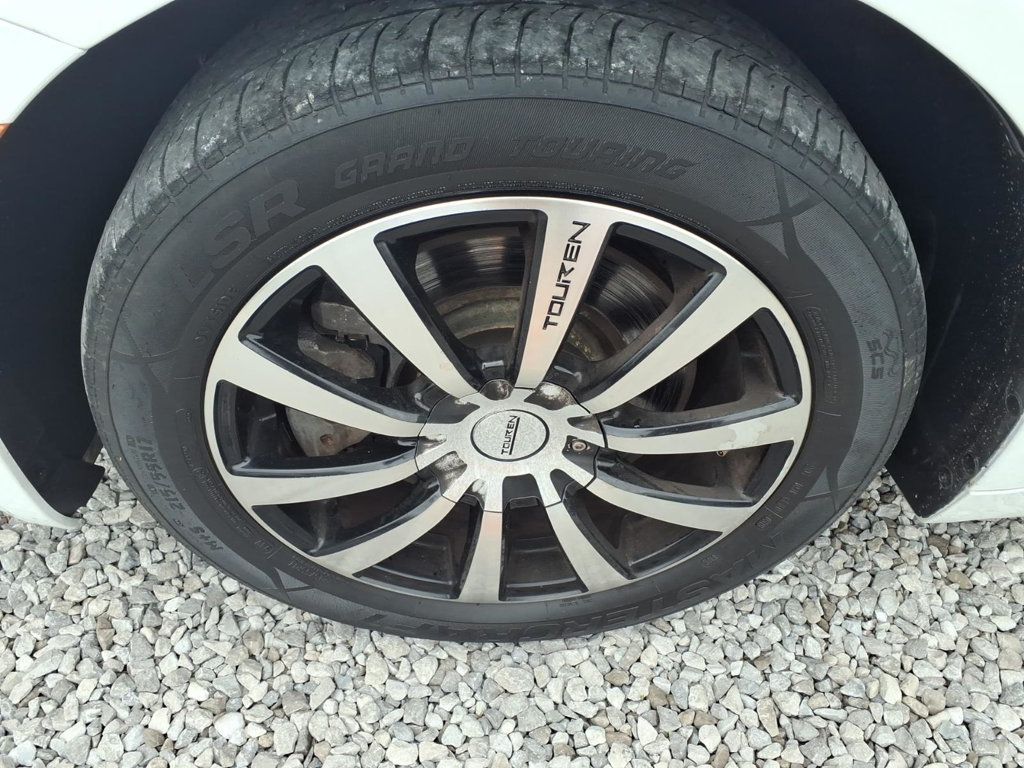 2017 Chrysler 200 Limited Platinum FWD - 23011738 - 4