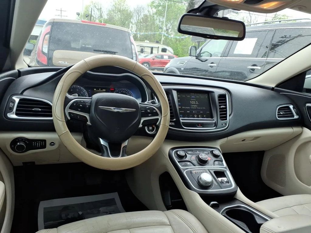2017 Chrysler 200 Limited Platinum FWD - 23100651 - 16