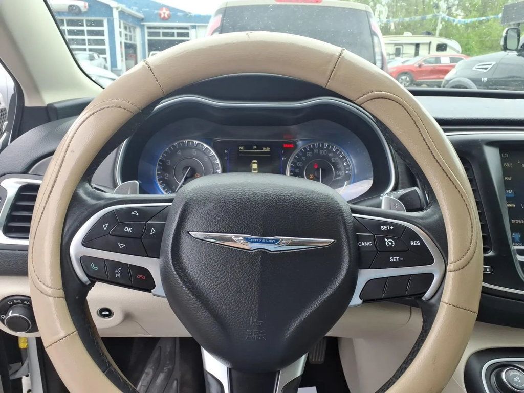 2017 Chrysler 200 Limited Platinum FWD - 23100651 - 7