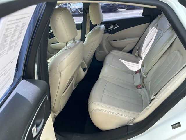 2017 Chrysler 200 Limited Platinum FWD - 22862991 - 7