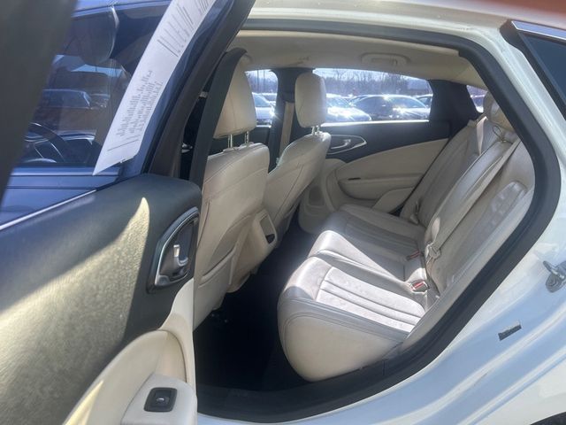 2017 Chrysler 200 Limited Platinum FWD - 22980591 - 6