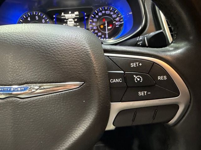 2017 Chrysler 200 LX FWD - 23057615 - 13