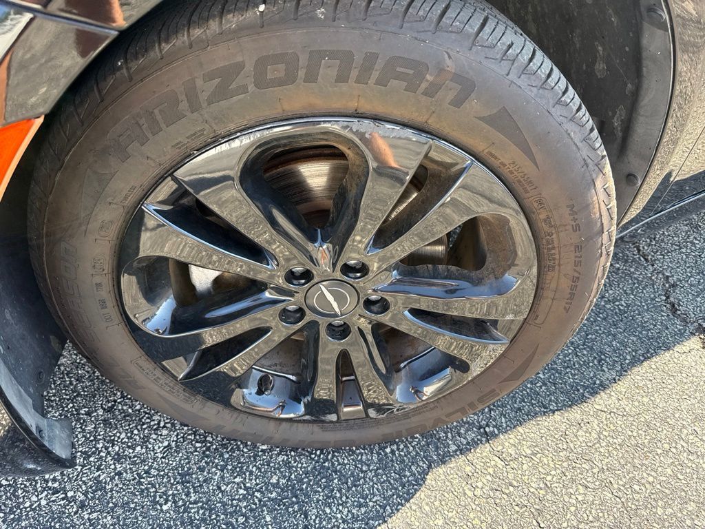 2017 Chrysler 200 LX FWD - 23057615 - 1