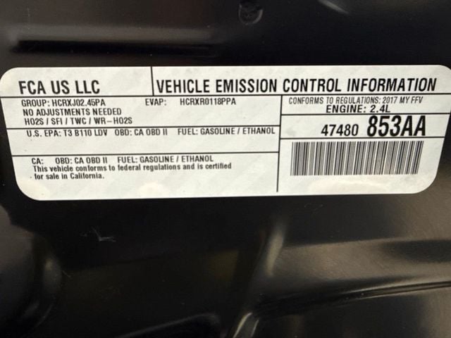 2017 Chrysler 200 LX FWD - 23057615 - 27