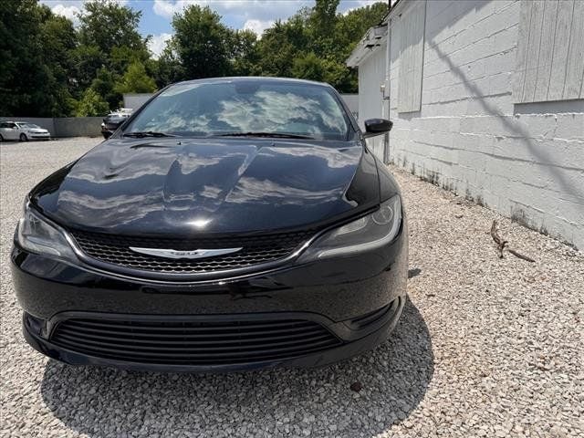 2017 Chrysler 200 LX FWD - 22575250 - 21