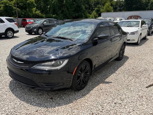 2017 Chrysler 200 LX FWD - 22575250 - 3