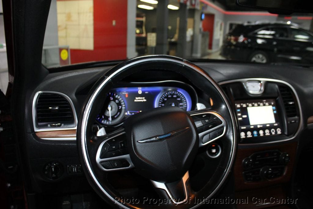 2017 Chrysler 300 300C Platinum RWD - 22933093 - 13
