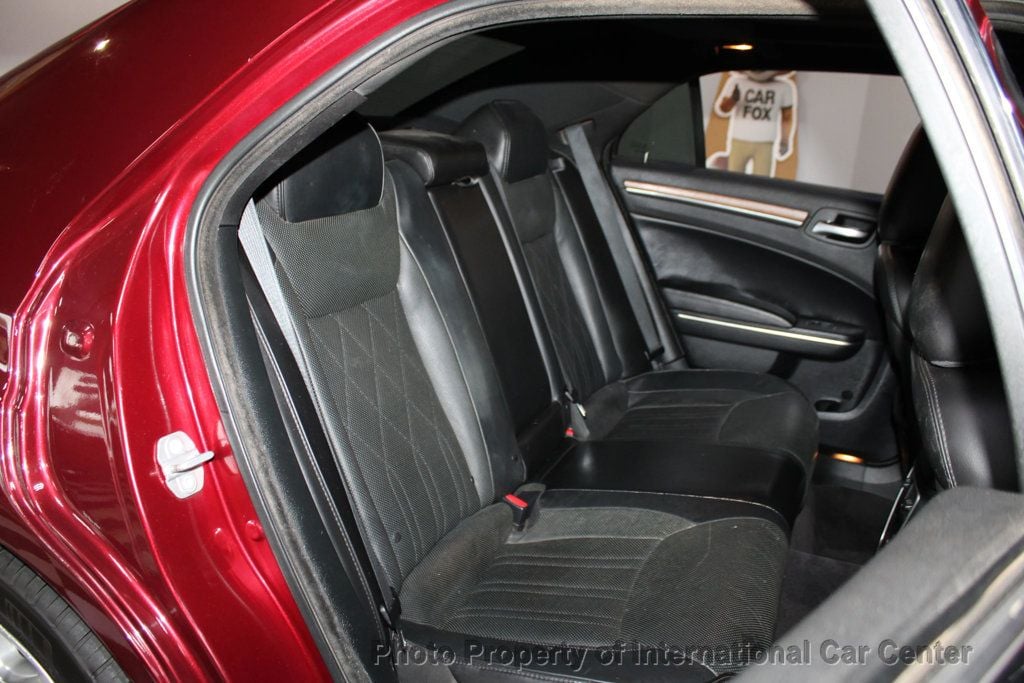 2017 Chrysler 300 300C Platinum RWD - 22933093 - 33