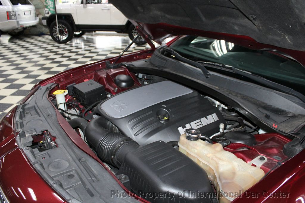 2017 Chrysler 300 300C Platinum RWD - 22933093 - 40
