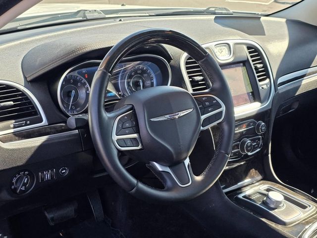 2017 Chrysler 300 300C RWD - 22908911 - 12