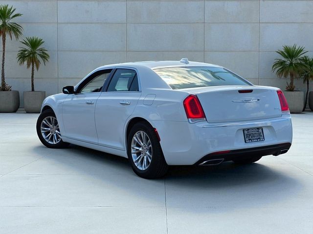 2017 Chrysler 300 300C RWD - 22908911 - 1