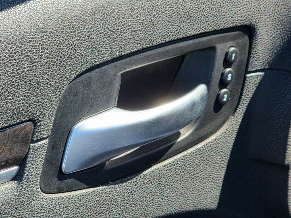 2017 Chrysler 300 300C RWD - 22908911 - 22