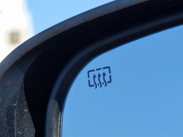 2017 Chrysler 300 300C RWD - 22908911 - 24