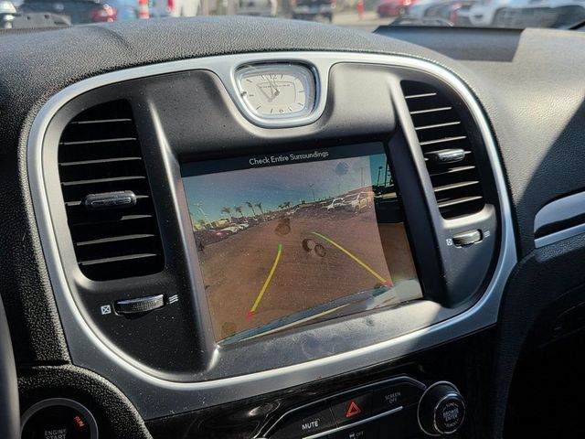 2017 Chrysler 300 300C RWD - 22908911 - 29