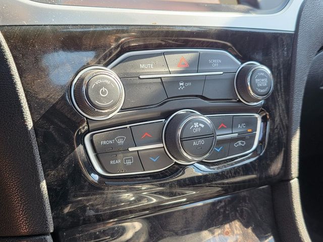 2017 Chrysler 300 300C RWD - 22908911 - 30