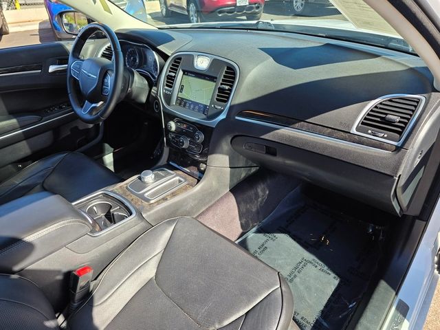 2017 Chrysler 300 300C RWD - 22908911 - 7