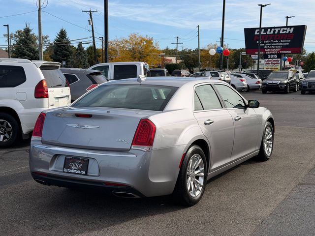 2017 Chrysler 300
