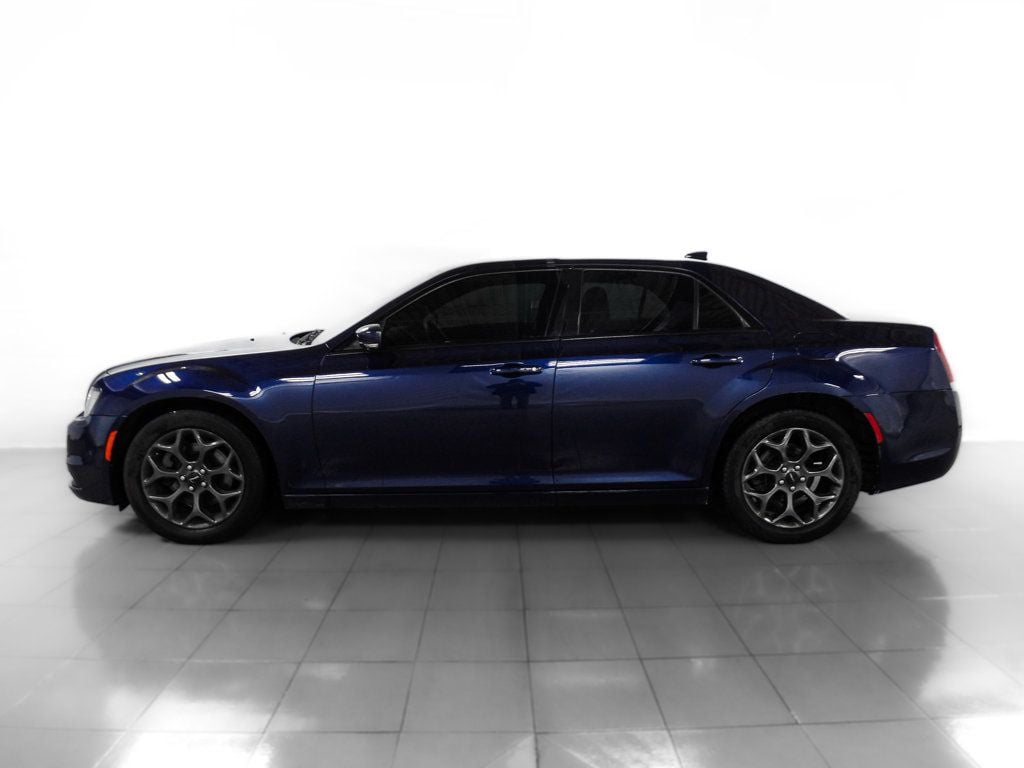 2017 Chrysler 300 300S AWD - 22717323 - 2