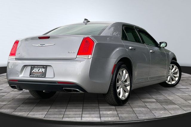 2017 Chrysler 300