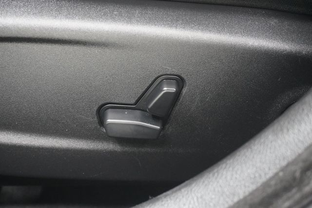 2017 Chrysler 300 Limited RWD - 23036449 - 14