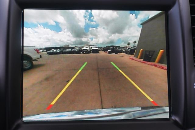 2017 Chrysler 300 Limited RWD - 23036449 - 17