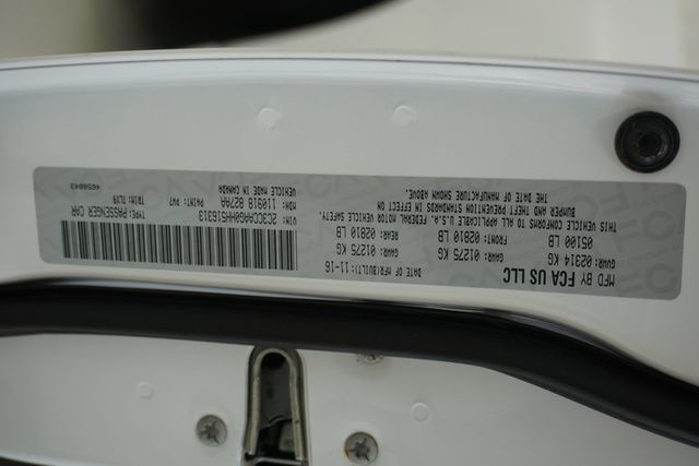 2017 Chrysler 300 Limited RWD - 23036449 - 29